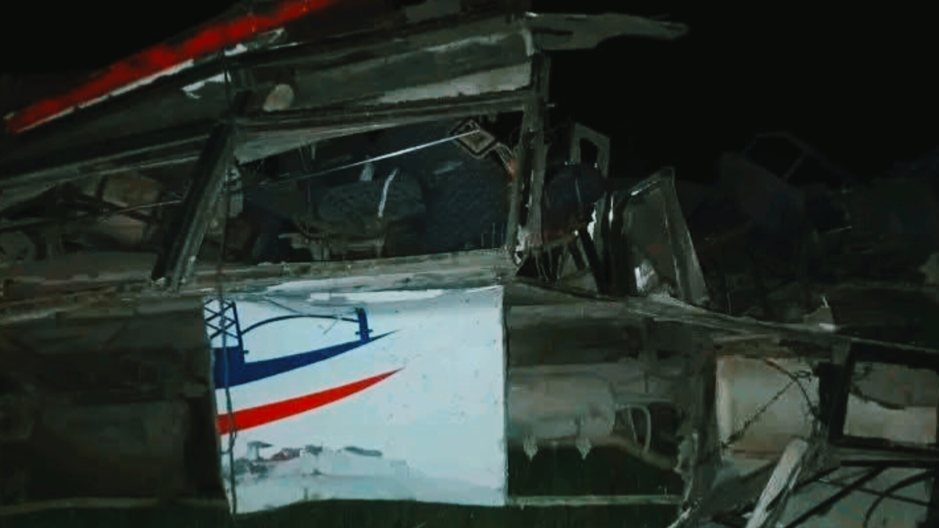 फिस्लिङमा माइक्रोबस पल्टिँदा १५ जना घाइते