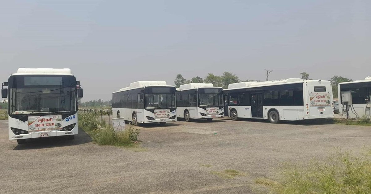 ६ वर्षदेखि थन्किएका लुम्बिनीका विद्युतीय बस प्रधानमन्त्री कार्यालयको निर्देशनपछि सञ्चालनमा ल्याइने