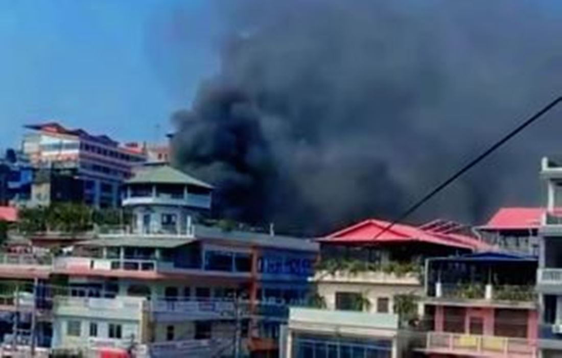 इटहरीको पूर्वाञ्चल क्याफेमा भीषण आगलागी, नियन्त्रणका लागि पाँच दमकल खटिए