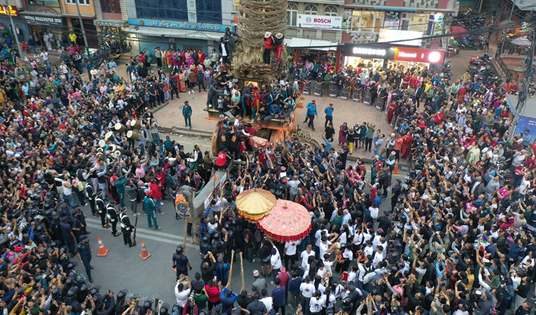 ललितपुरमा सुरु भयो रातो मच्छिन्द्रनाथ जात्रा : विधिपूर्वक रथारोहण सम्पन्न