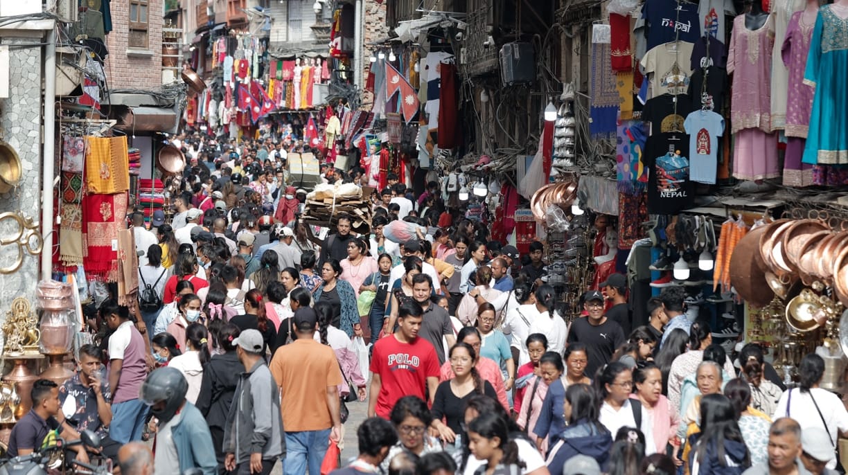 नयाँ सरकारका अगाडि आर्थिक दबाब : इन्धन मूल्यवृद्धि र मध्यपूर्व तनावको असर