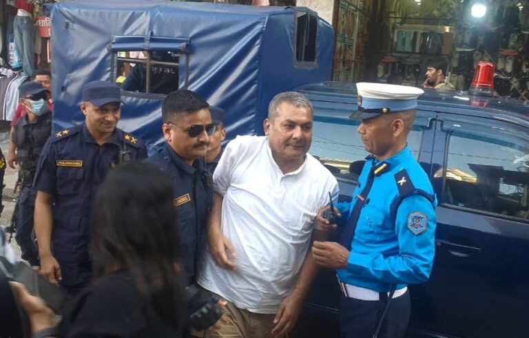 दुर्गा प्रसाईं पोखराबाट पक्राउ, काठमाडौं पठाइयो