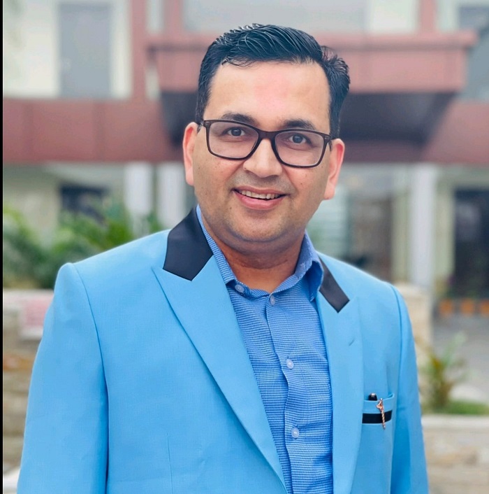 राजनीतिबाट अलगिए डा. भोजराज अधिकारी