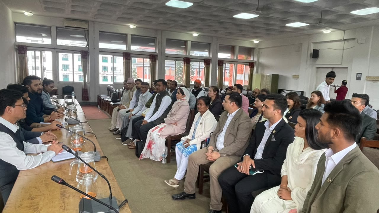 कोसी–मधेशको अवस्थाबारे रास्वपा सभापति लामिछानेको सांसदसँग छलफल