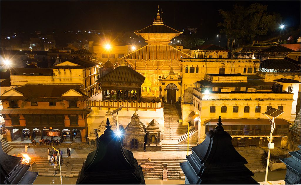 पशुपतिनाथका लागि अमित शाहद्वारा ४० किलो चन्दन अर्पण