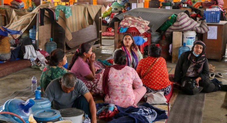 होल्डिङ सेन्टरका सुकुम्वासीलाई गृहजिल्ला जान आग्रह