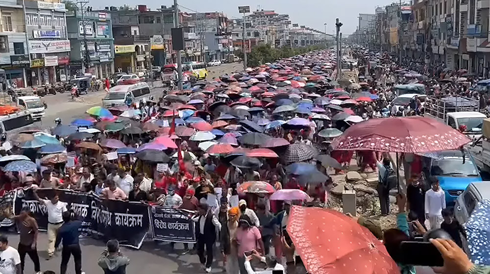सुकुम्बासीको प्रदर्शन : वैकल्पिक व्यवस्था बिना डोजर चलाएको आरोप