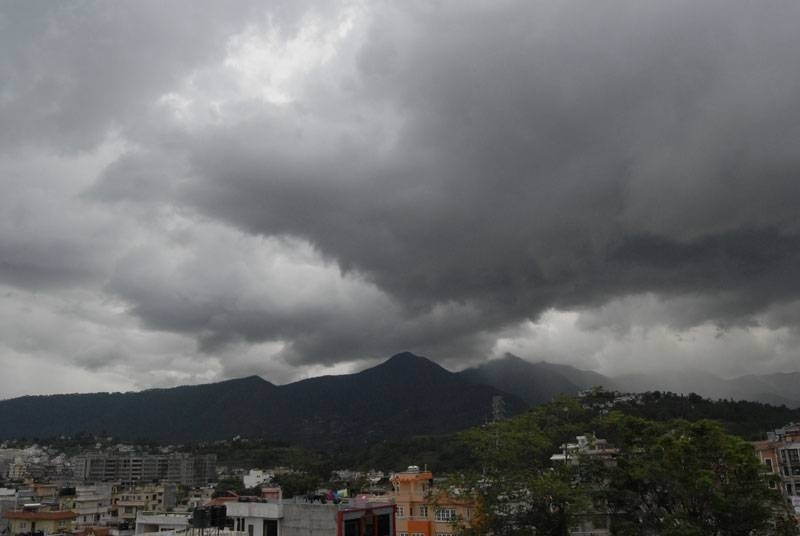 आजको मौसम, कतै वर्षा त कतै तातो हावा